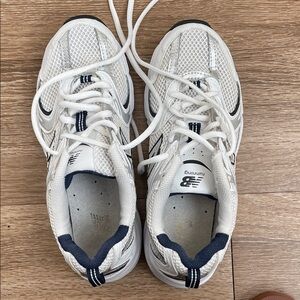 New Balance White and Navy Sneakers (530)